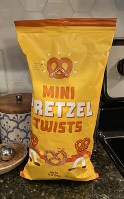 Mini pretzel twists