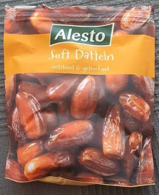 Soft Pitted Dates