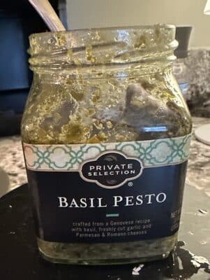 Basil Pesto Stir in Sauce