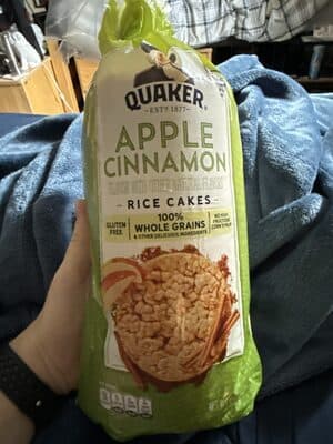 APPLE CINNAMON RICE CAKES