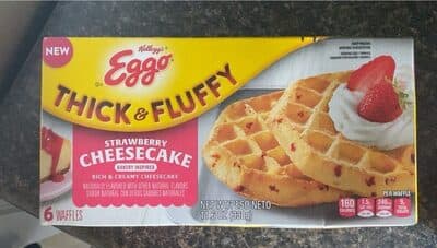 Thick and Fliffy Strawberry Cheescake
