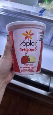 Yoplait original strawberry banana