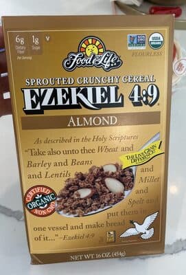 SPROUTED CRUNCHY CEREAL EZEKIEL 4:9 ALMOND
