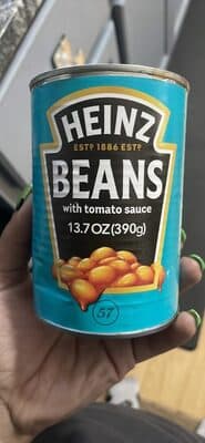 Beans with tomato sauce