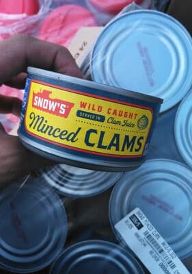 Minced clams in clam juice