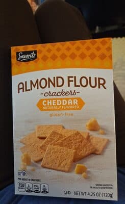Almond Flour Crackers Cheddar